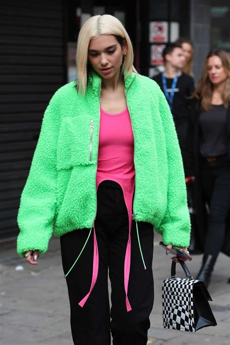 dua lipa green jacket|Dua Lipa: See her complete style evolution in photos.